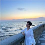 Studentessa universitaria offre ripetizioni e aiuto compiti